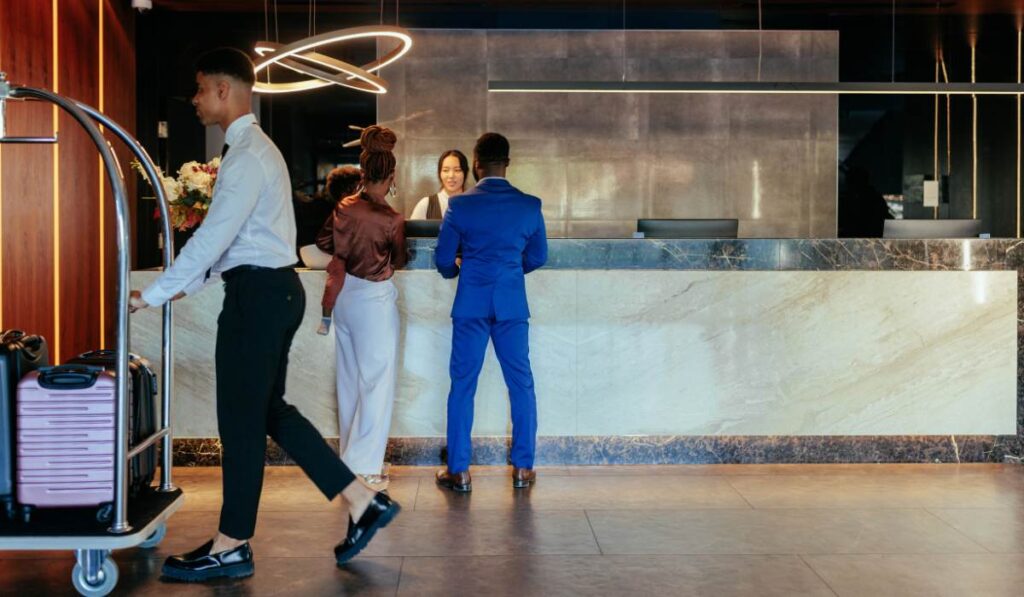 Agencia de Marketing Digital para Hoteles de Lujo en Medellín: Cómo Aumentar Reservas Directas y Maximizar la Rentabilidad en 2025
