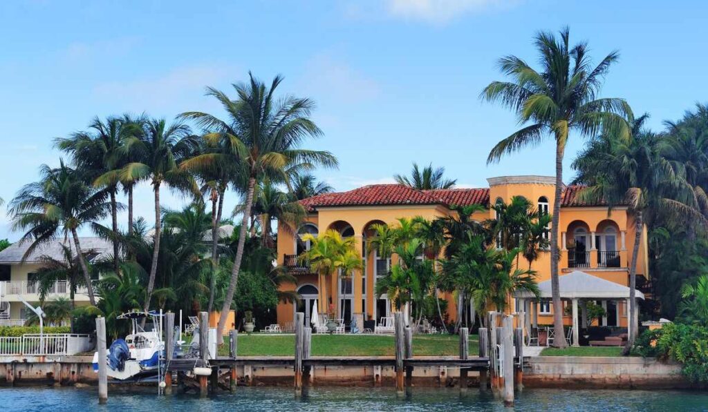 Marketing Digital para Casas de Lujo en Florida: Estrategias para Vender Más Rápido