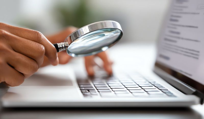 web master identificando palabras clave para un hotel