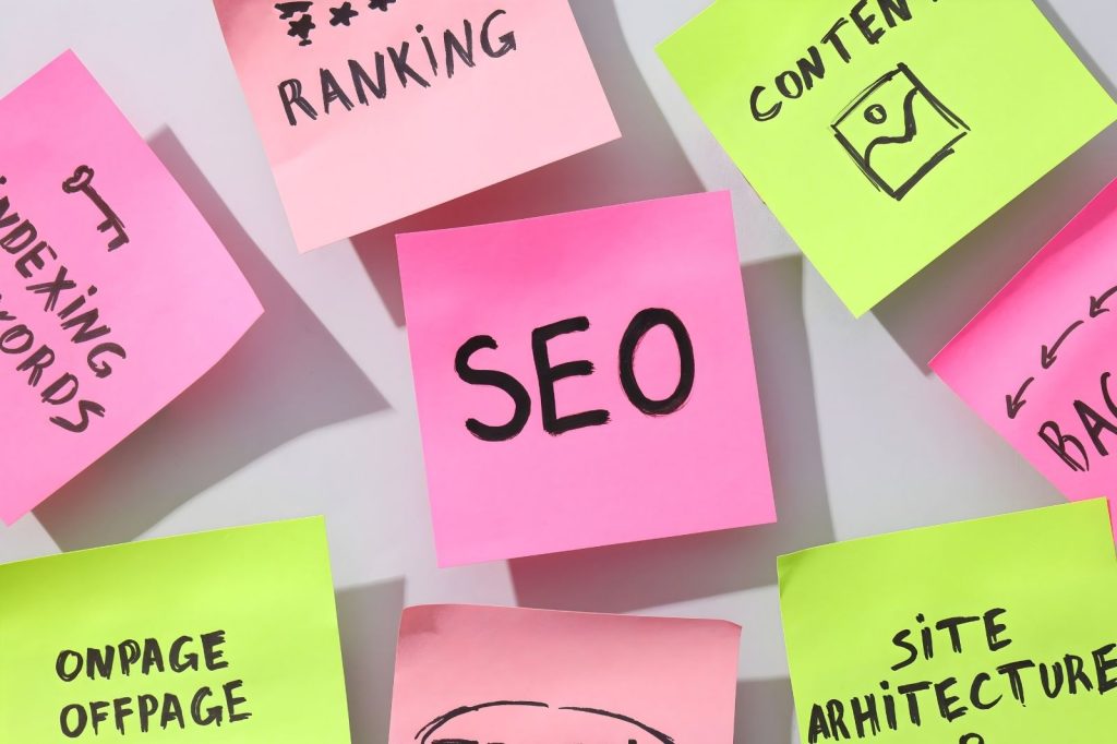 Gráfico que muestra pasos clave para seleccionar la compañía de SEO.