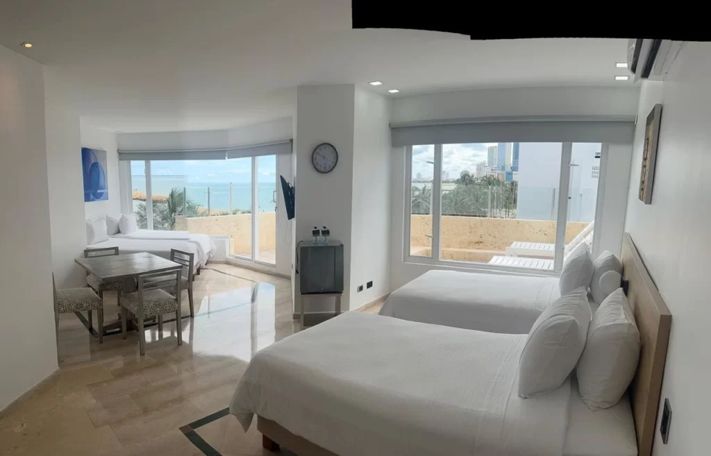 Habitación para grupos grandes del Hotel Regatta Cartagena.
